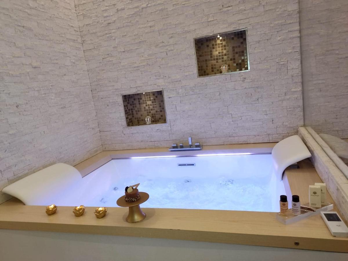 Romantic Suite Monopoli Exteriér fotografie